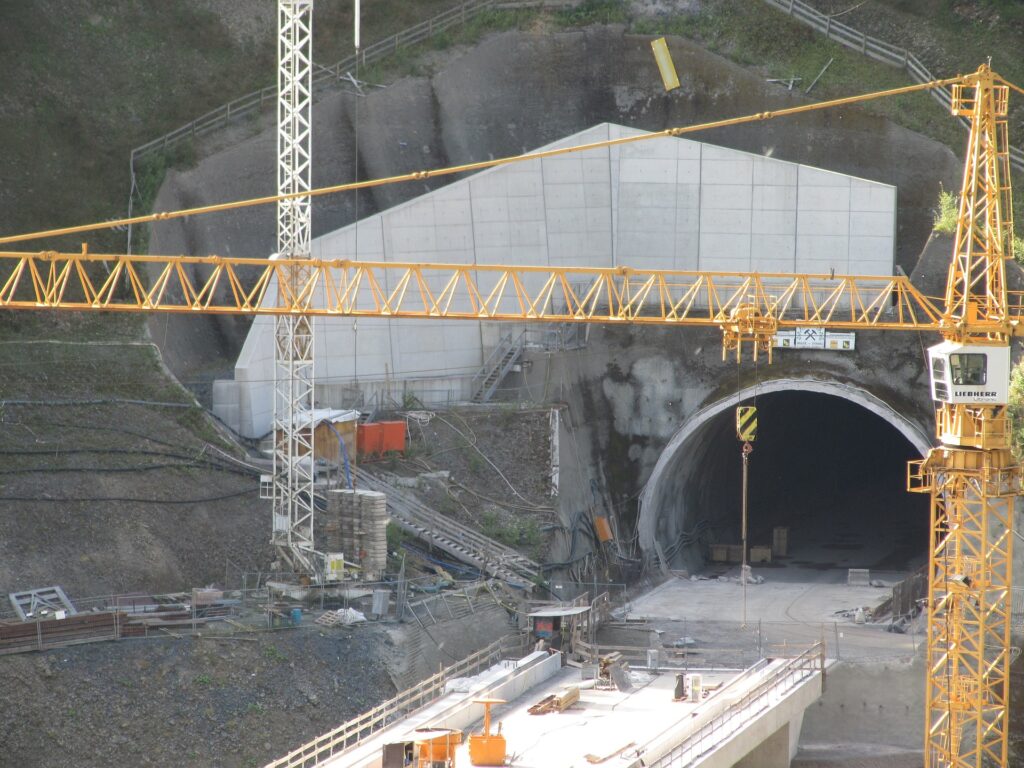 Notre expert en bruit et vibrations de chantier, au 1er rang des intervenants, a participé la semaine dernière à cette revue des mesures et moyens de prévention pour le projet.