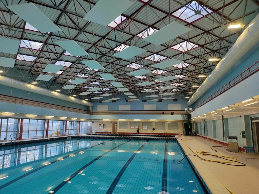 Notre crédo : piscine et acoustique maîtrisée